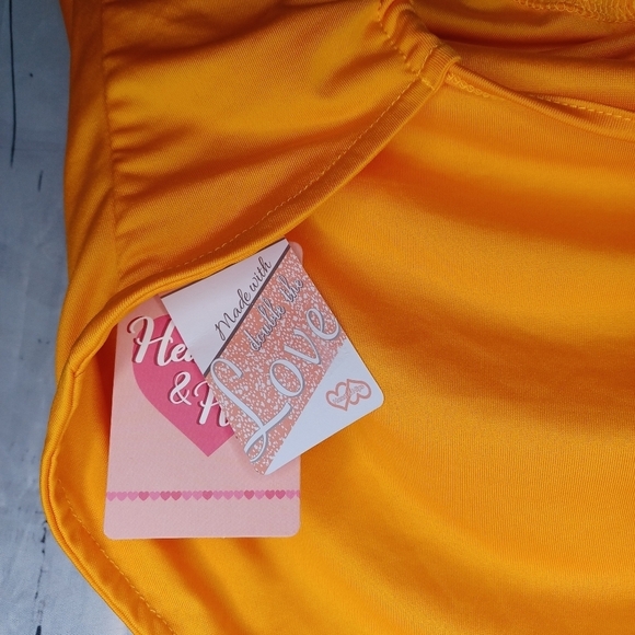 Heart & Hips Yellow Chain Strap Women's Top NWT - Picture 7 of 9